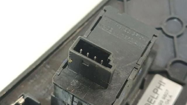 61316922244 BMW Кнопка включения мотора стеклоподъемника передняя правая купить в Житомир