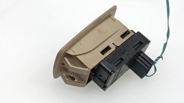 61316945876 BMW Кнопка включения мотора стеклоподъемника задняя правая купить в Николаев