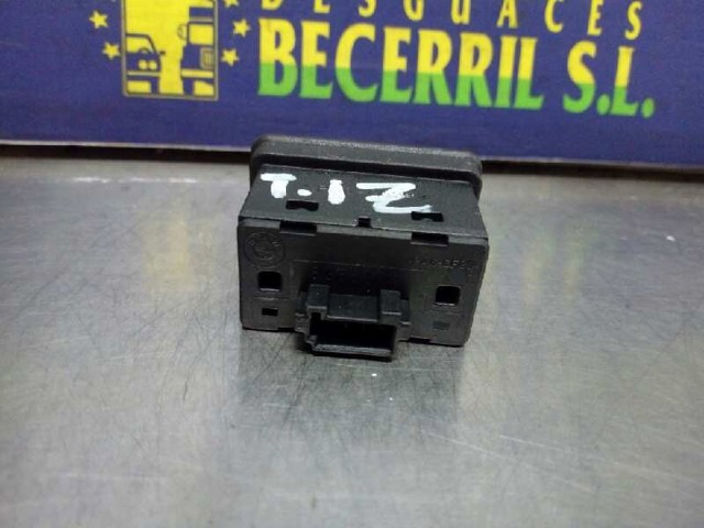 61318368974 BMW Кнопка подъемника заднего стекла купить в Ирпень