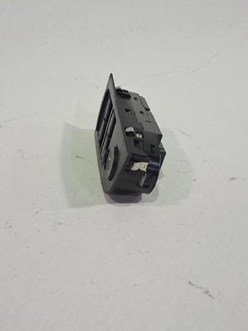 BMW 61319217332 Кнопочный блок управления стеклоподъемником передний левый в наличии Запорожье