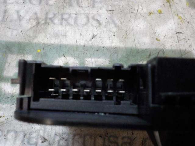 BMW 61319273398 Блок кнопок механизма регулировки сиденья правый в наличии Украина