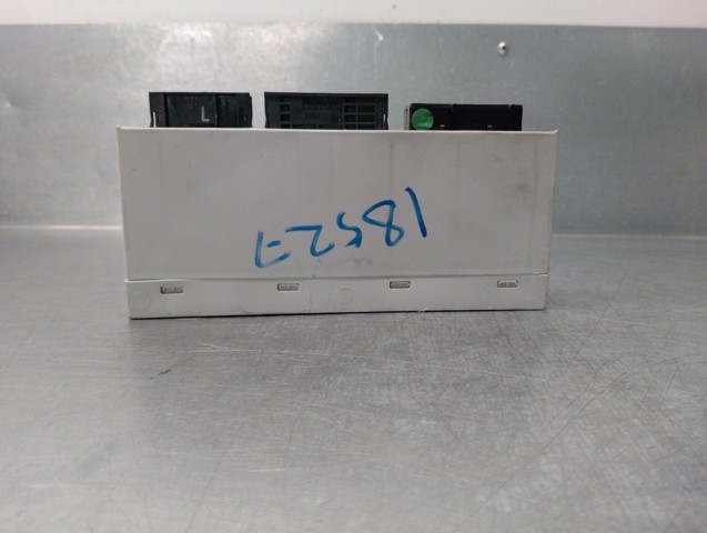 BMW 613569143679 в наличии Киев