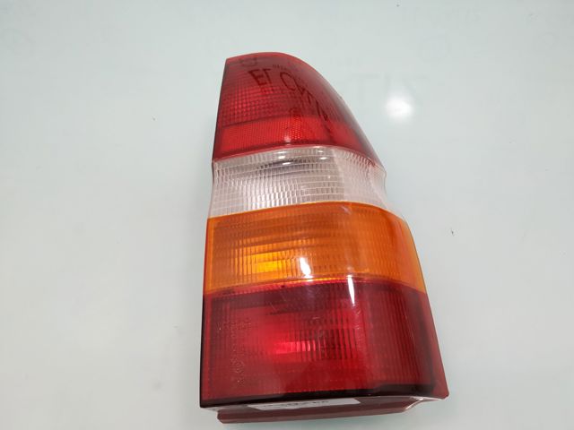 Lanterna traseira direita 6139495 Ford