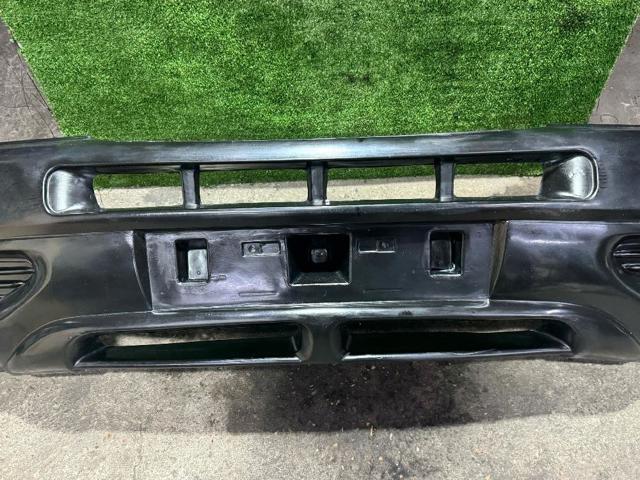 Pára-choque dianteiro Nissan Terrano 2 R20