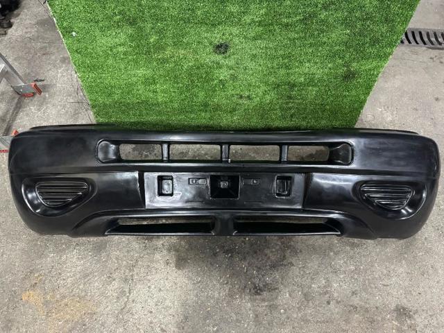 Pára-choque dianteiro Nissan Terrano 2 R20