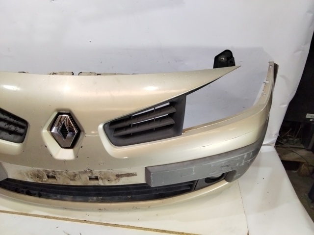 RENAULT 620223579R Передний бампер в наличии Черновцы