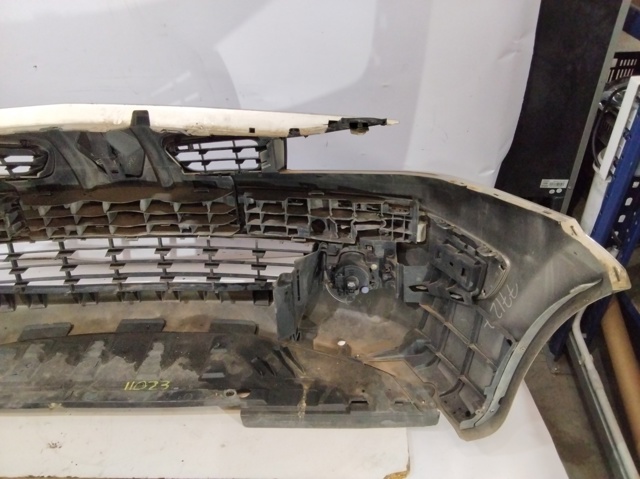 620223579R RENAULT Бампер передний купить в Полтава