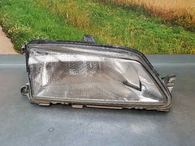 PEUGEOT 6205K5 Правая фара в наличии Днепр