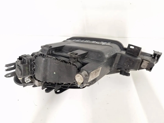 6206A0 PEUGEOT Правая фара купить в Черновцы