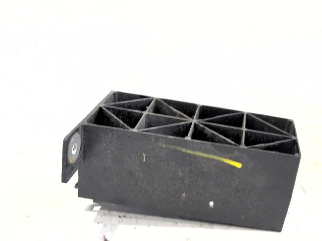 620933842R RENAULT Кронштейн усилителя переднего бампера купить в Каменское