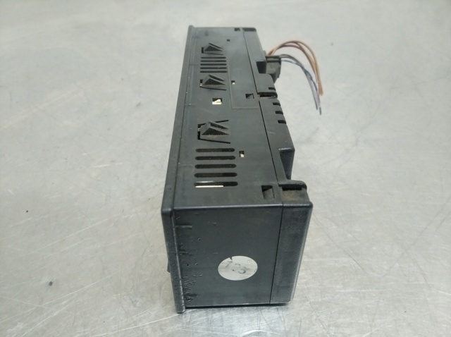 Unidade de controlo dos modos de aquecimento/condicionamento BMW 3 E36