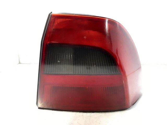 Luz traseira esquerda para Opel Vectra B Fastback (j96) (1996-2000) 1.6 i 16v (f68) x16xel 6223159
