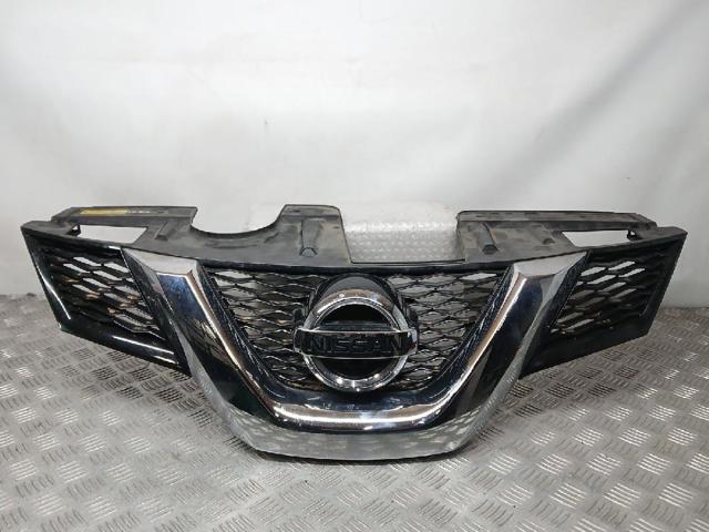 NISSAN 623104CE0A Решетка радиатора в наличии Ужгород