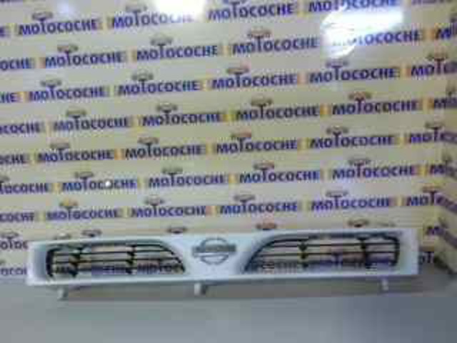 Grelha do radiador 6231050C25 NISSAN