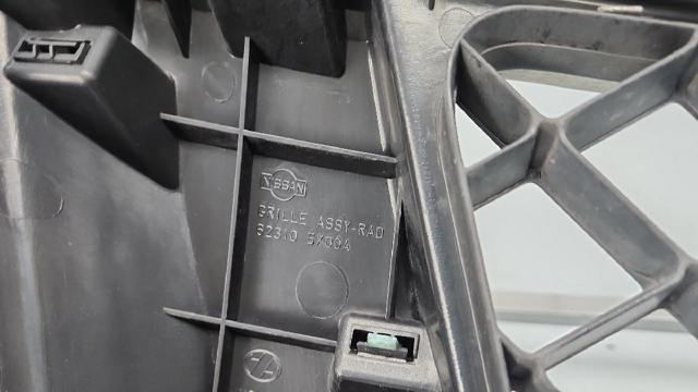 623105X00A NISSAN Решетка радиатора купить в Черновцы