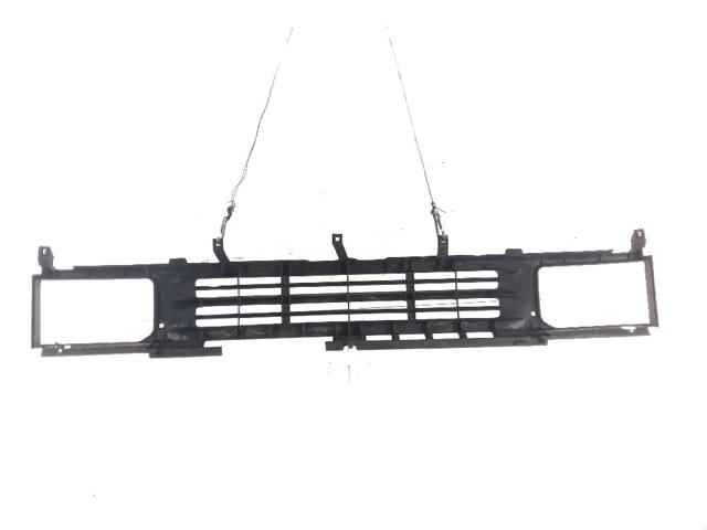 Grelha do radiador Nissan Terrano 1 WD21