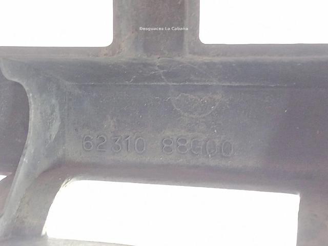 Grelha do radiador Nissan Terrano 1 WD21