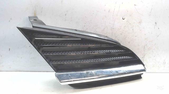 62320AU300 NISSAN Решетка радиатора правая купить в Винница