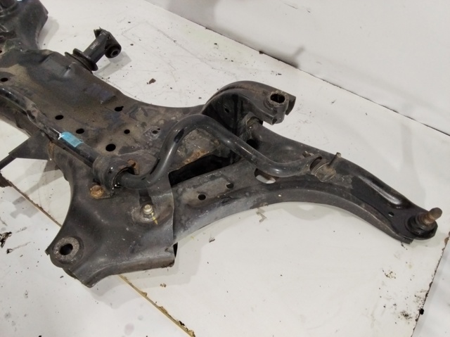62400H8510 HYUNDAI Балка крепления двигателя купить в Житомир