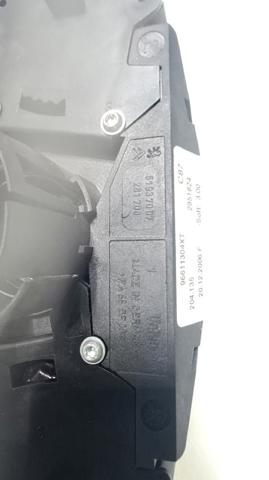 Comutador instalado na coluna da direção, montado Peugeot 407 6D
