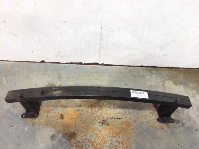 Reforçador do pára-choque dianteiro 62660JD00B Nissan/Infiniti
