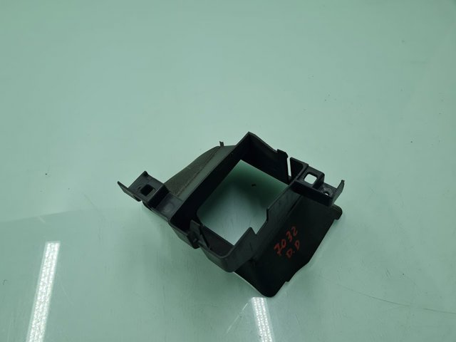 628108013R RENAULT Воздуховод (дефлектор) радиатора правый купить в Ужгород