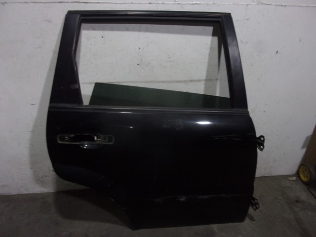 SSANG YONG 6300108102 Дверь задняя левая в наличии Киев