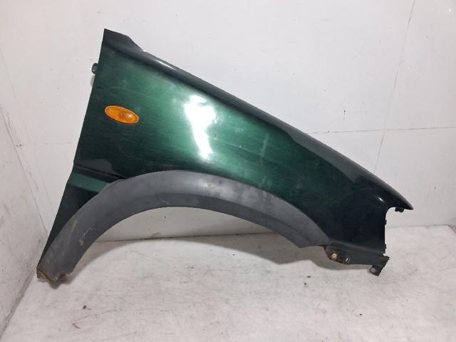 Pára-lama dianteiro direito Nissan Terrano 2 R20