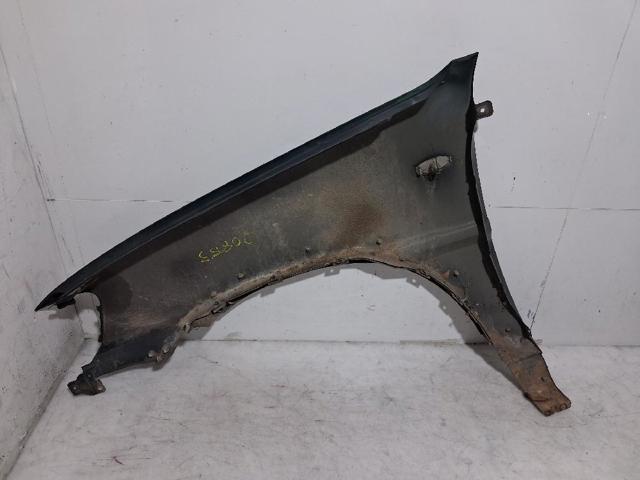 Pára-lama dianteiro direito Nissan Terrano 2 R20