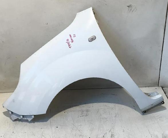 RENAULT 631011368R Крыло переднее левое в наличии Львов