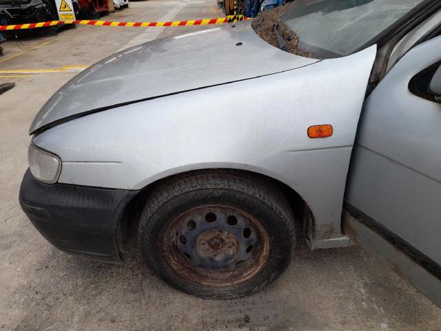 Pára-lama dianteiro esquerdo Nissan Almera 1 N15