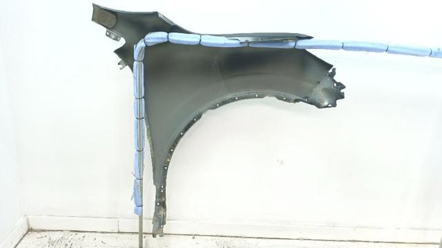 631013206R RENAULT Крыло переднее левое купить в Киев