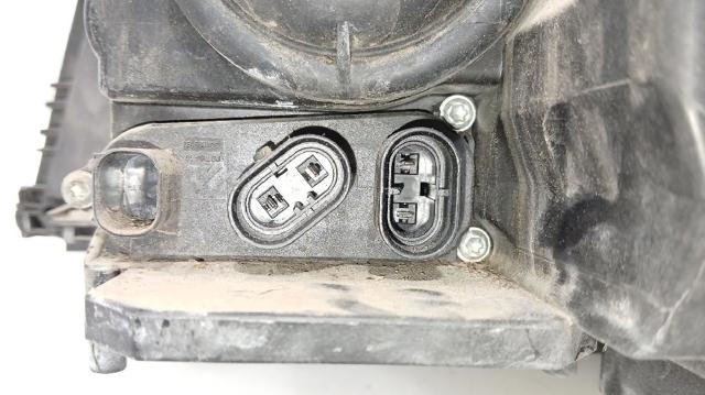 63127165890 BMW Правая фара купить в Полтава