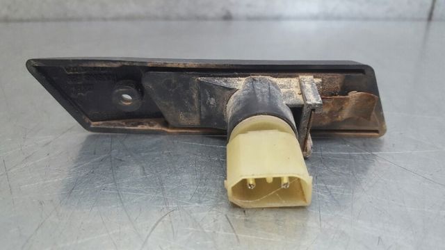 63137164490 Повторитель поворота на крыле правый купить Полтава