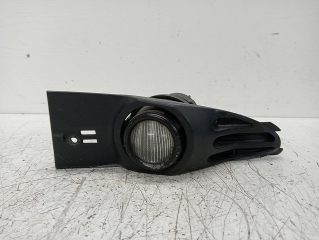 Luzes de nevoeiro esquerdas 63178379683 BMW