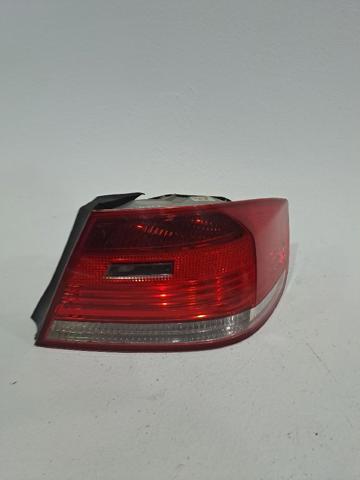 Lanterna traseira direita externa 63217174404 BMW