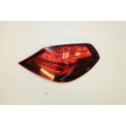 Lanterna traseira direita externa 63217210576 BMW