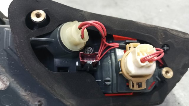 63217210580 BMW Фонарь задний правый внутренний купить в Ровно