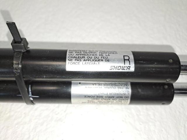 SUBARU 63269SC000 Амортизатор крышки багажника (двери 3/5-й задней) в наличии Украина