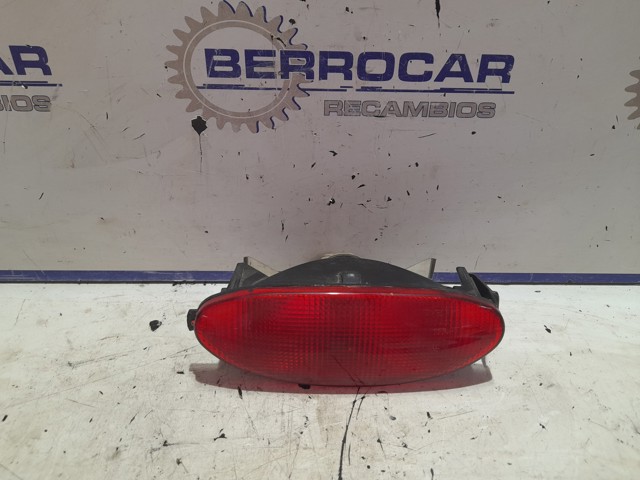 Lanterna traseira central para Peugeot 206 1.4 HDI ECO 70 8HX (DV4TD) 8Hz (DV4TD) 6351 K5