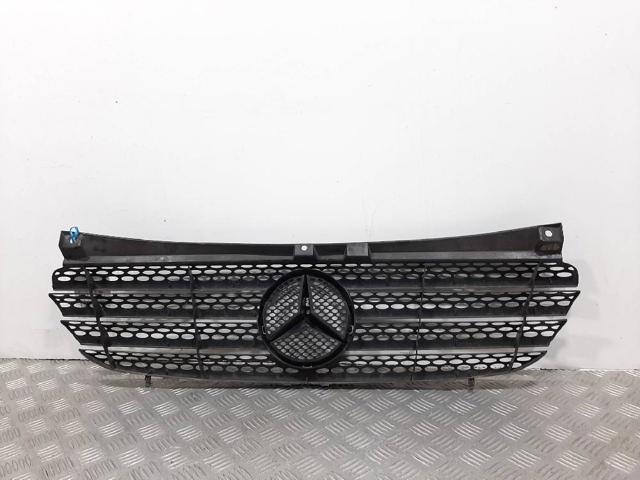 63988001859051 MERCEDES Решетка радиатора купить в Ирпень
