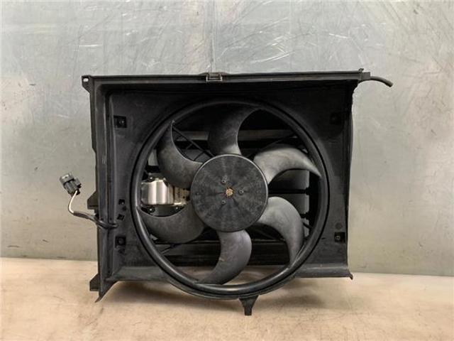 Ventilador (roda de aletas) do radiador de esfriamento 64546988915 BMW