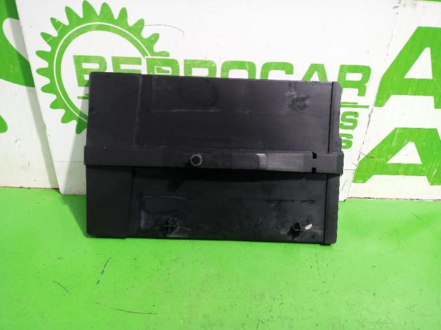 648947133R Полка под аккумулятор купить Ровно