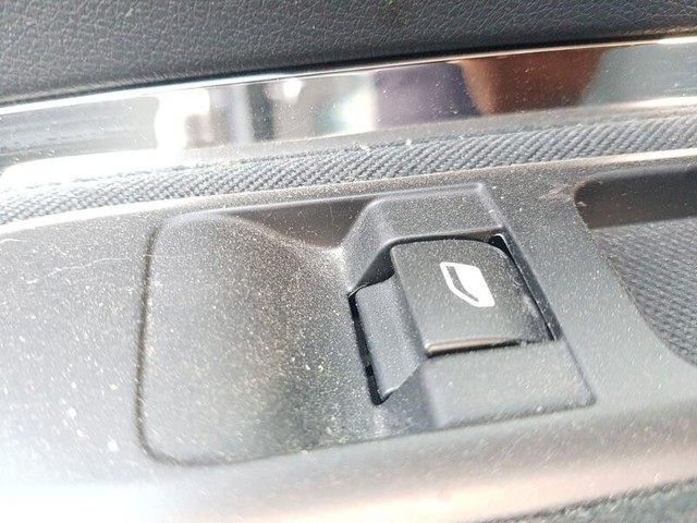 6490X3 PEUGEOT Кнопка стеклоподъемника передняя купить в Николаев
