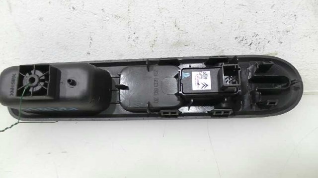 6490X3 PEUGEOT Кнопка стеклоподъемника передняя купить в Одесса