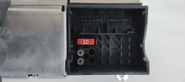 65126983018 BMW Магнитола (радио AM/FM) купить в Николаев
