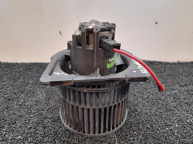 Motor de ventilador de forno (de aquecedor de salão) 653731J Opel