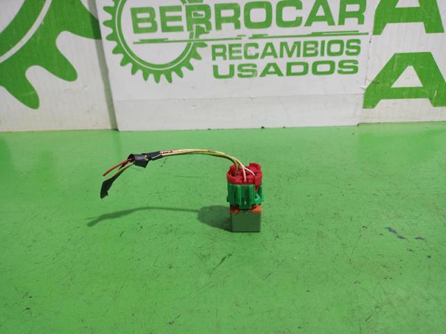 Relê de ventilador Peugeot 307 3H