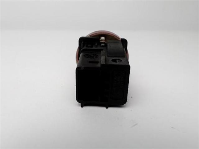 Botão de ativação do sinal de emergência Peugeot 306 7B