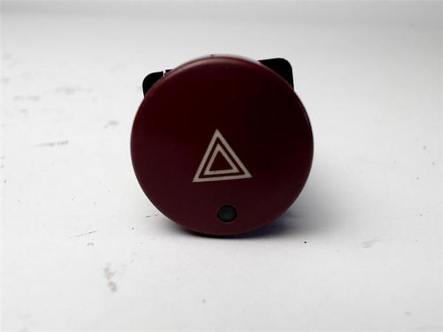 Botão de ativação do sinal de emergência Peugeot 306 7B